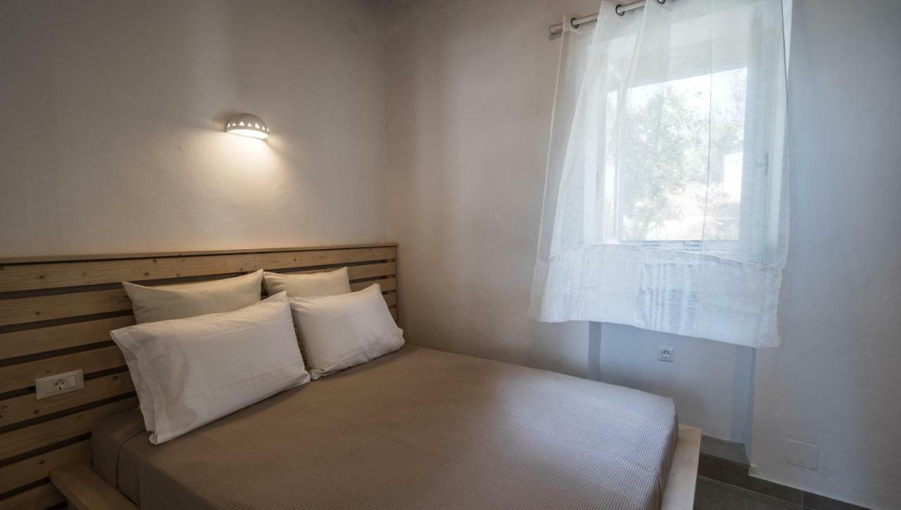 Komis Mansion Exámbela Екстериор снимка
